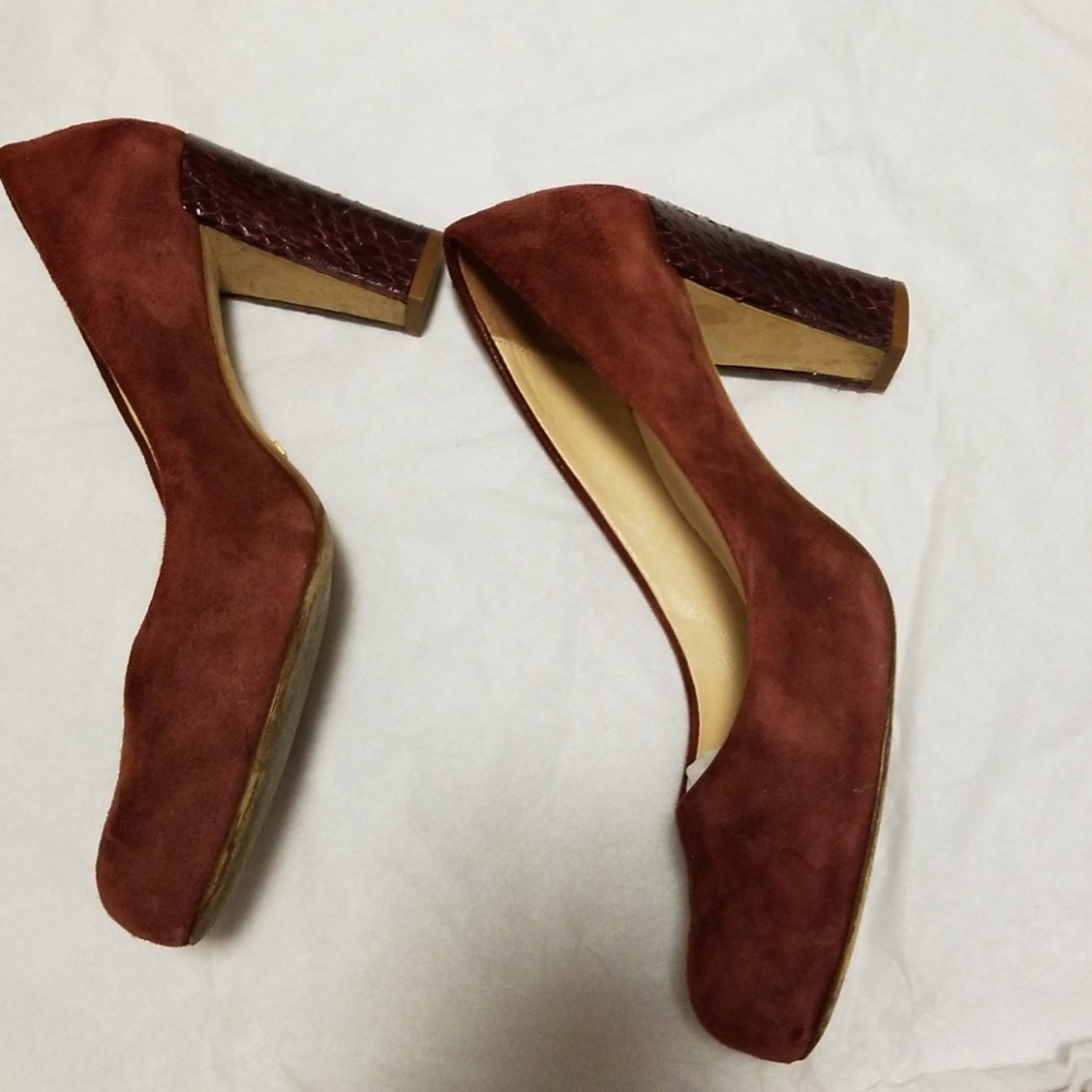 Shoes - Picture 4 of 8
